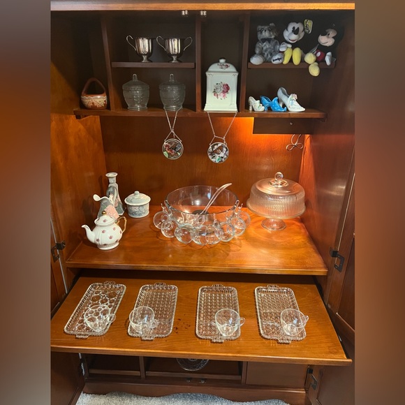 Meet your Posher, Alyssa - Picture 4 of 4